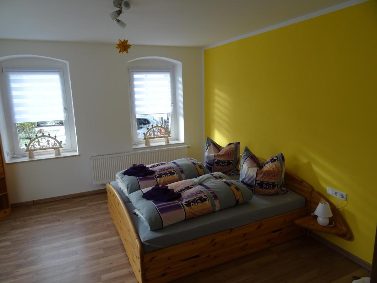 Ferienwohnung Fam. Schwind Crottendorf ภายนอก รูปภาพ