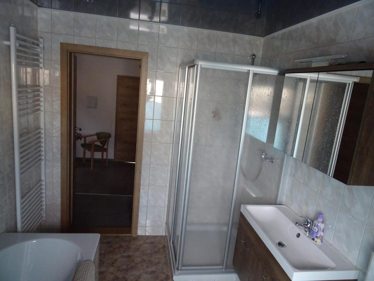 Ferienwohnung Fam. Schwind Crottendorf ภายนอก รูปภาพ